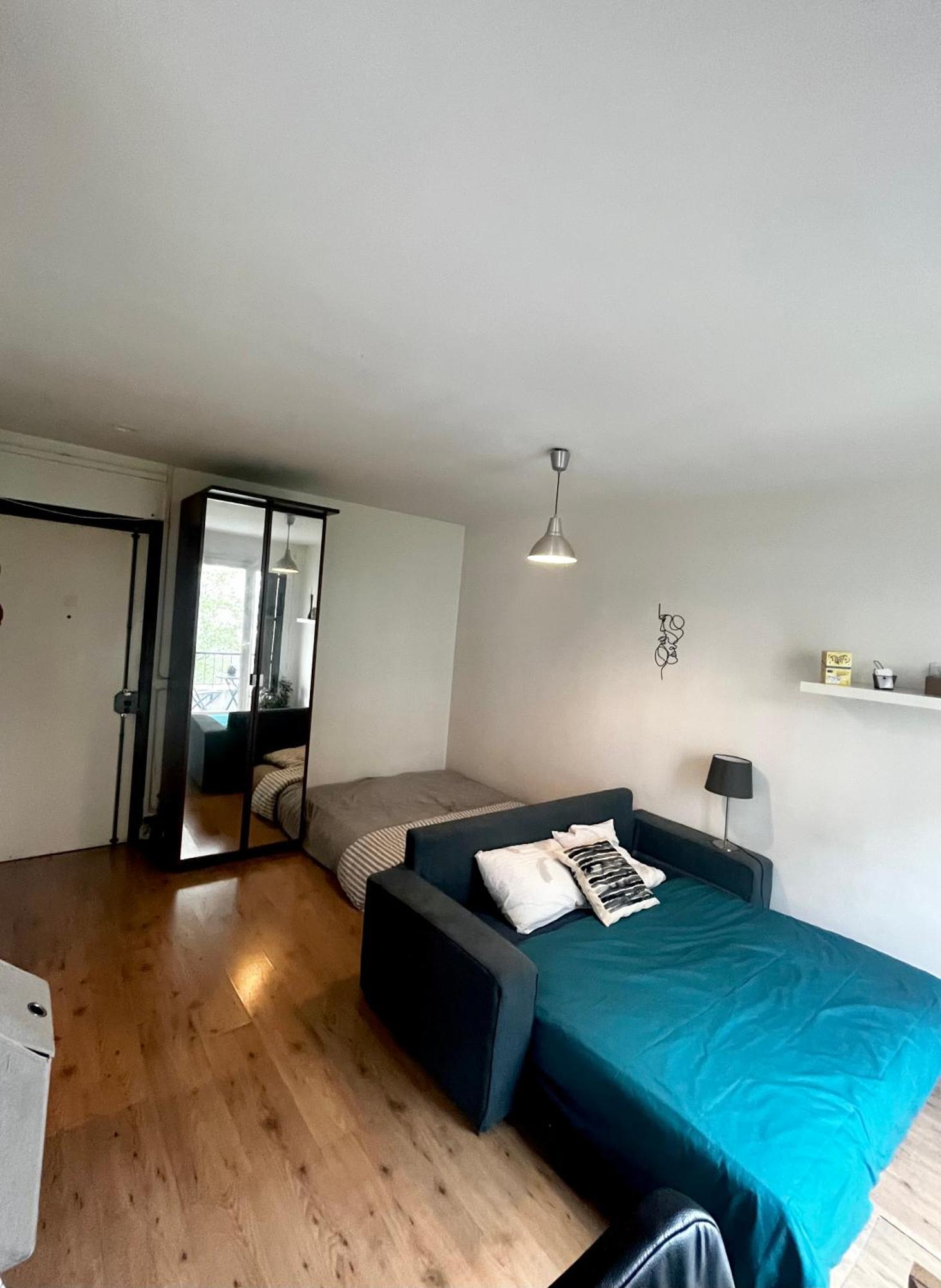 Appartement Lumineux Au Coeur De Париж Екстериор снимка